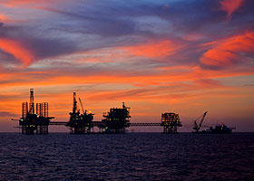 Experiencia y clientes, Azur Oil Energy