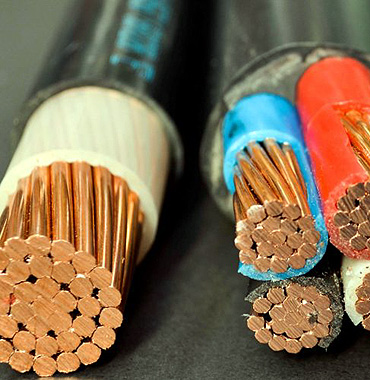 Cables de distintos tipos y calibres